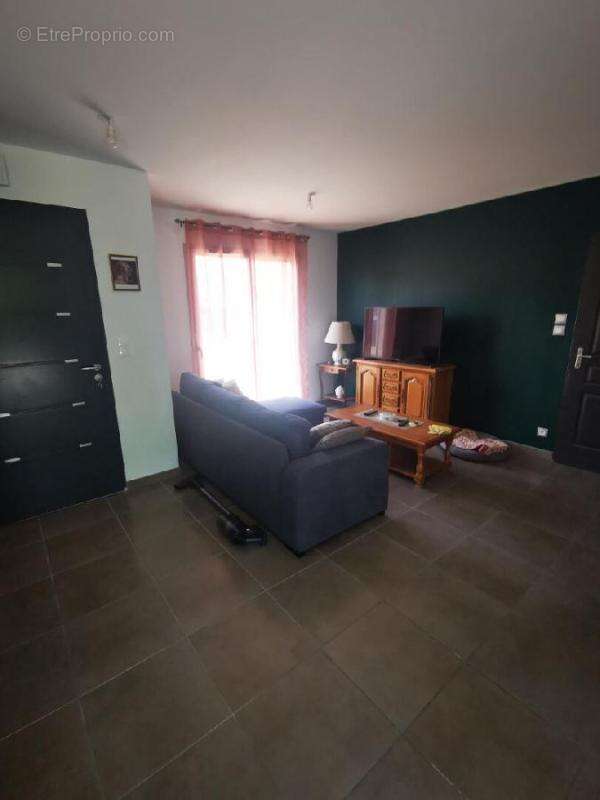 Maison 67 m² à Cognac-La-Foret  - photo 3