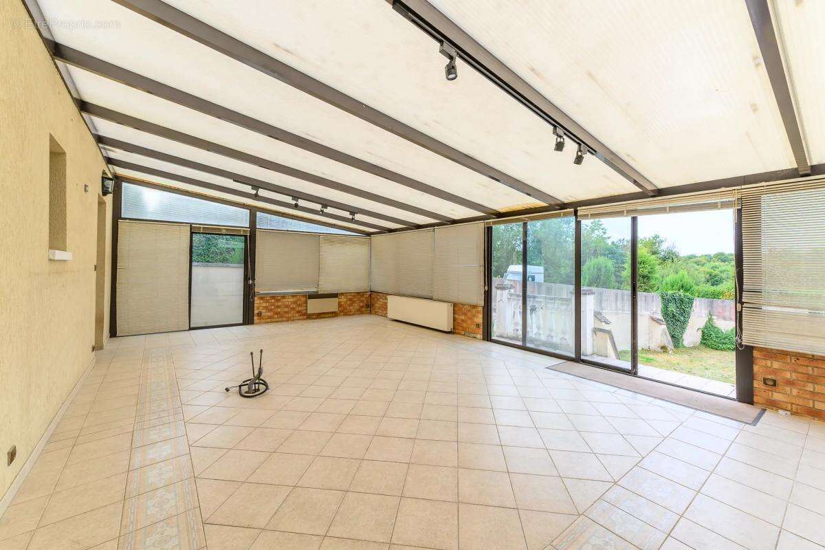 Maison à QUINCY-VOISINS