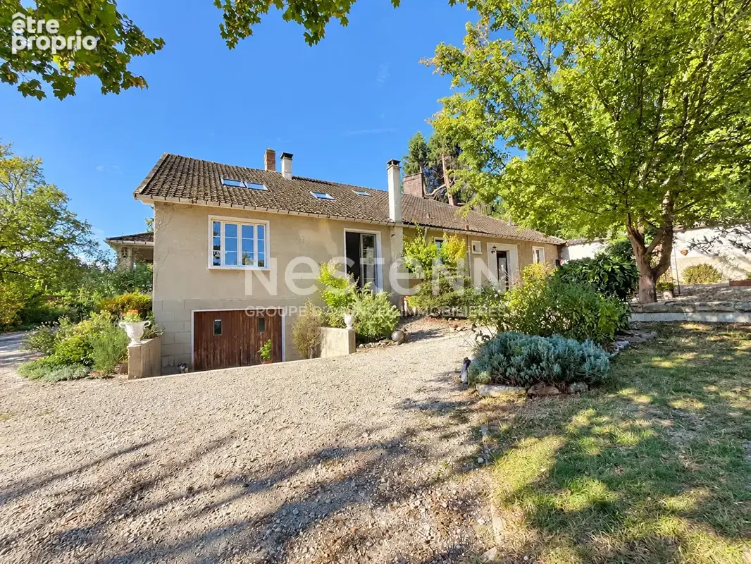 Photo Maison à Henonville au prix de 399 000€