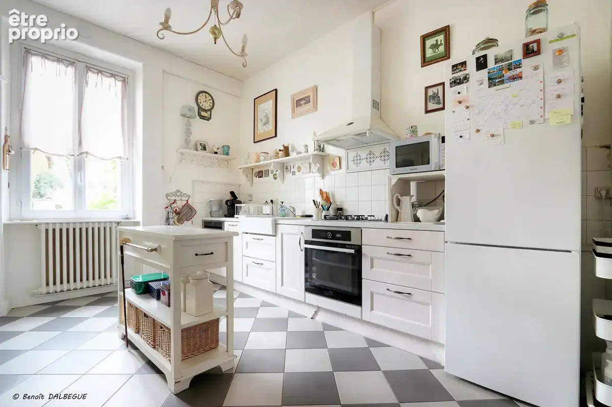 Exclusivité, Nouveauté - Bourg de MELESSE - Maison 202m² avec grand jardin - photo 4