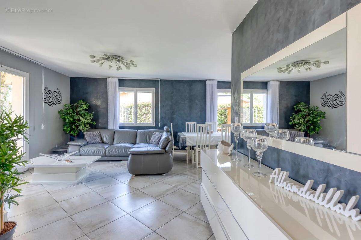 Maison de 5 pièces + Cuisine de 108 m² à La Frette - photo 4