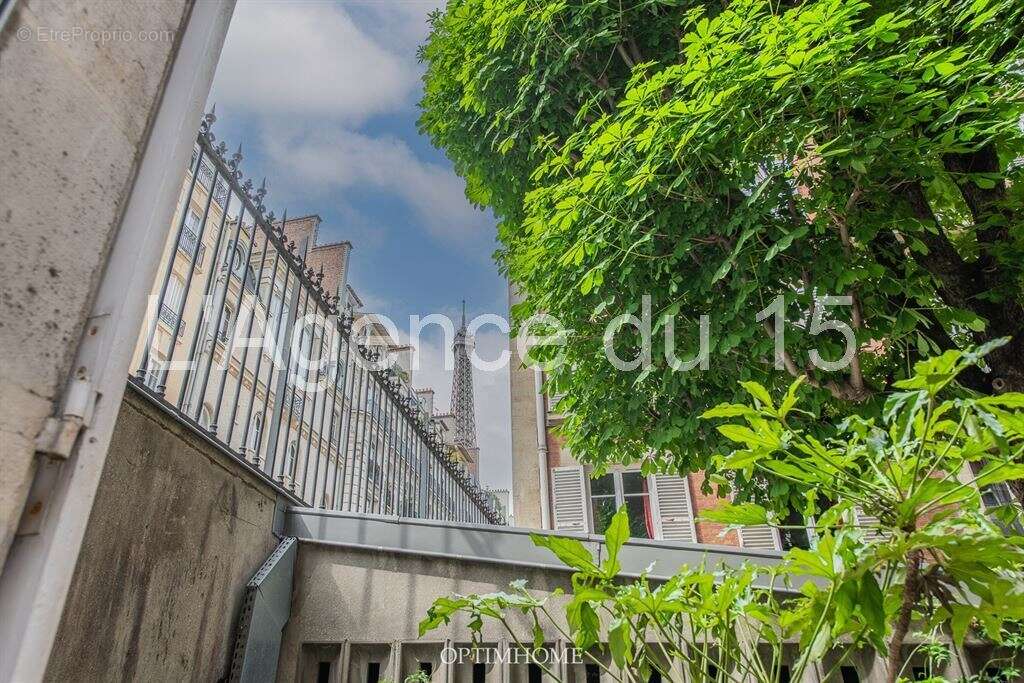 Appartement à PARIS-7E