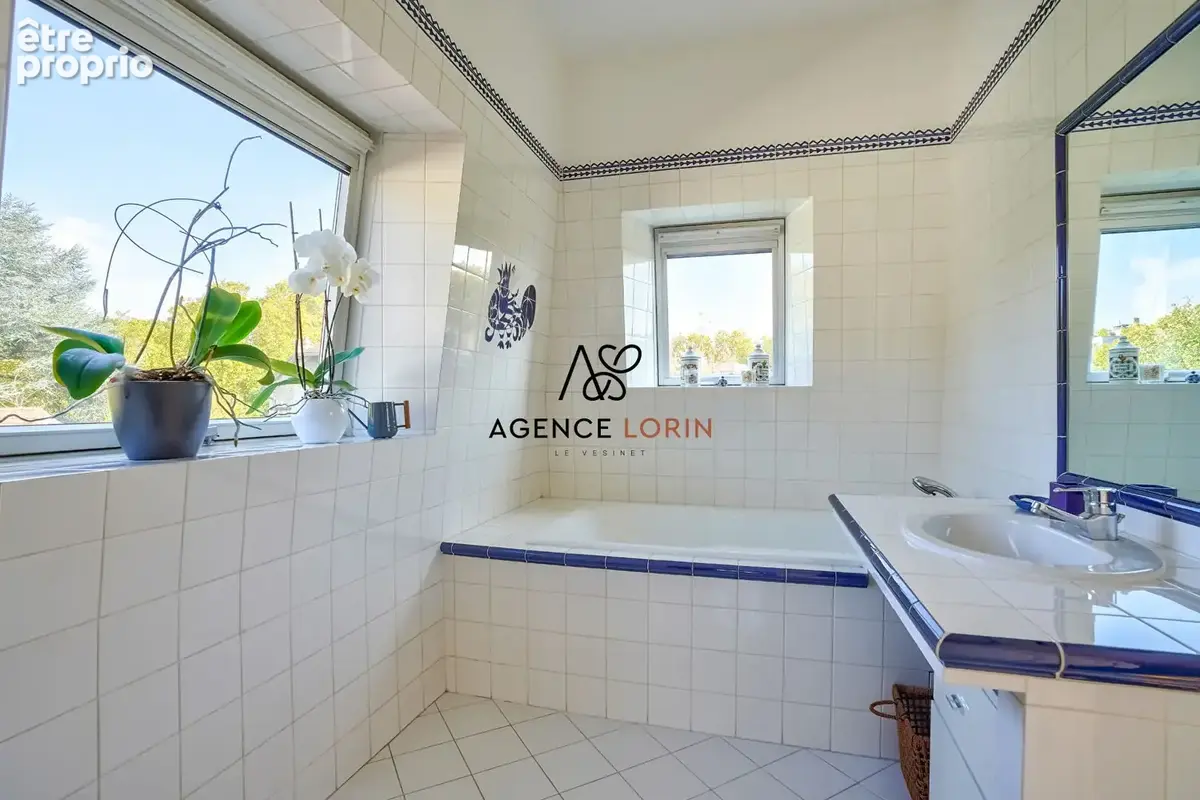 Maison Le Vésinet - 250 m² - 9 pièces - photo 14
