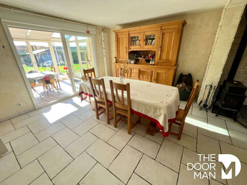 Maison à NEUILLY-L&#039;EVEQUE