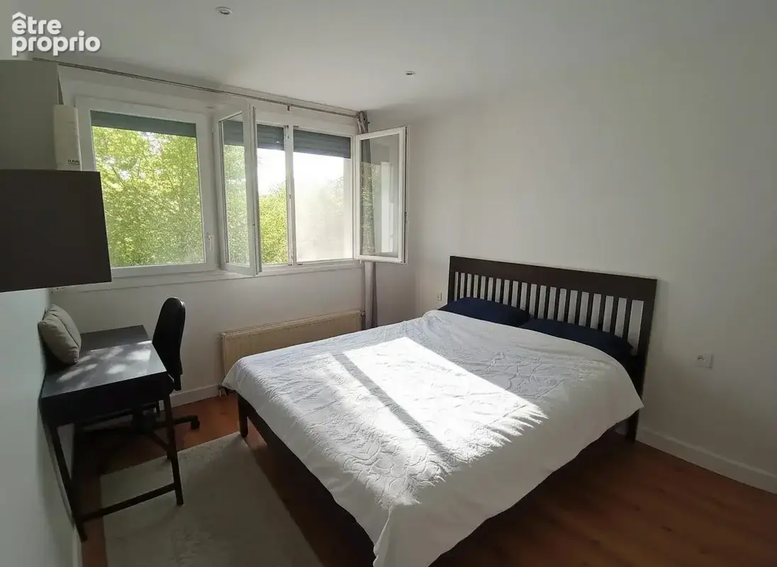 Appartement 4 pièces 82 m² à vendre à Chamalieres (63400) - photo 7