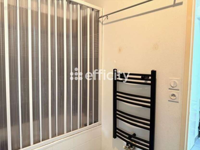 Appartement à MARSEILLE-3E