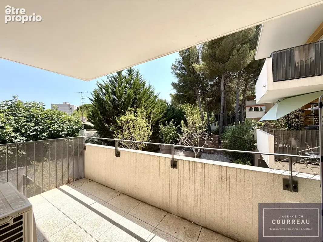 Un appartement F2 de 49 m2 avec terrasse et garage - photo 8