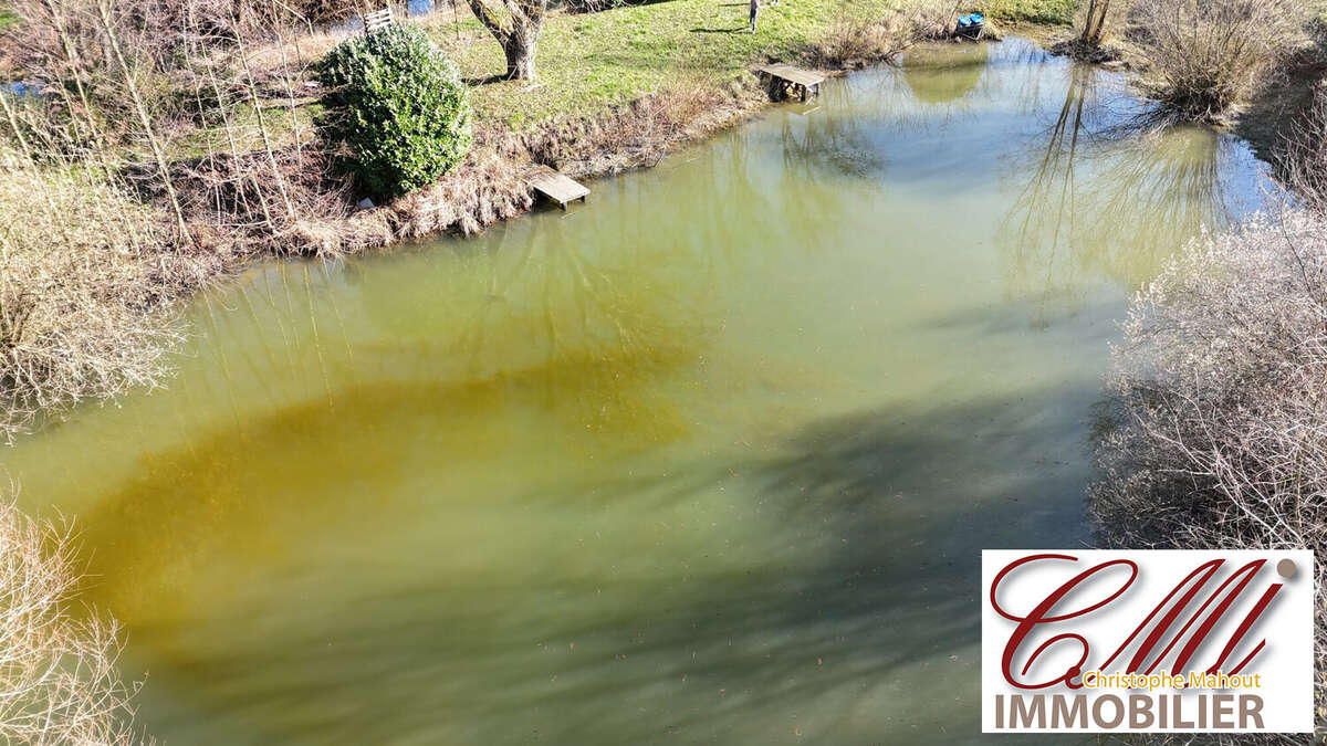 Terrain à SERMAIZE-LES-BAINS