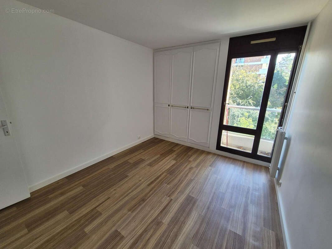 Appartement à JOUY-EN-JOSAS