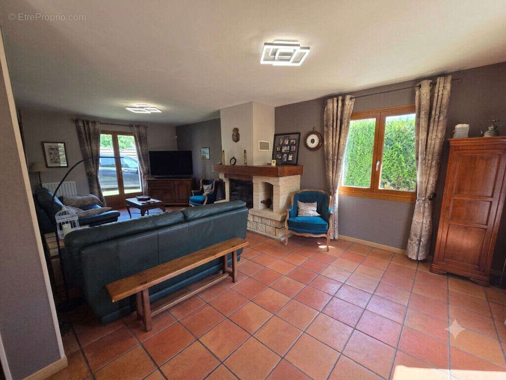 "Marie Laurencin"  Villepinte : Pavillon ( F6) avec très bon confort de 136 m² Habitable - photo 11
