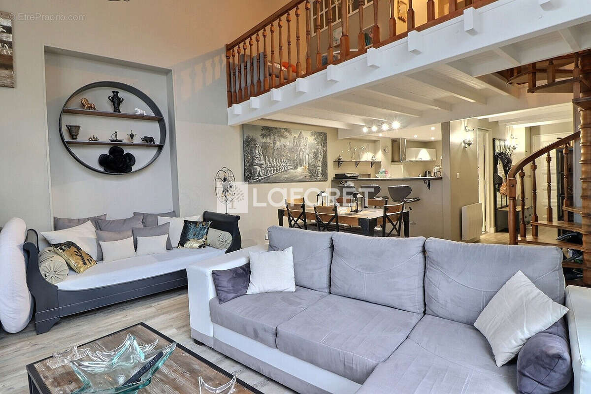 Appartement à HYERES