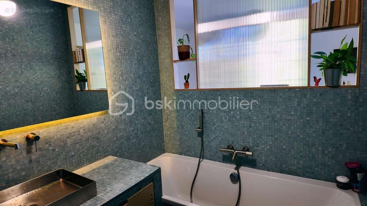 Appartement à FORCALQUIER