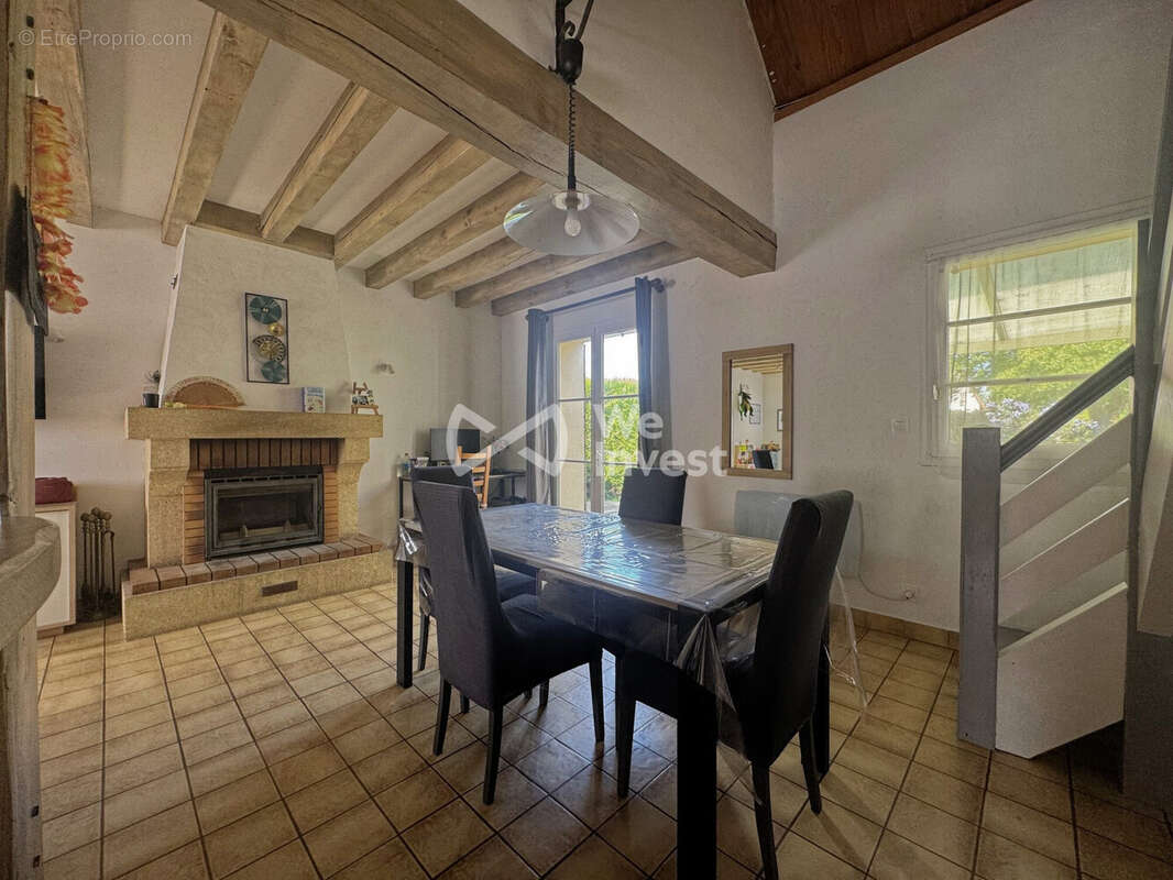 Maison à MOUROUX