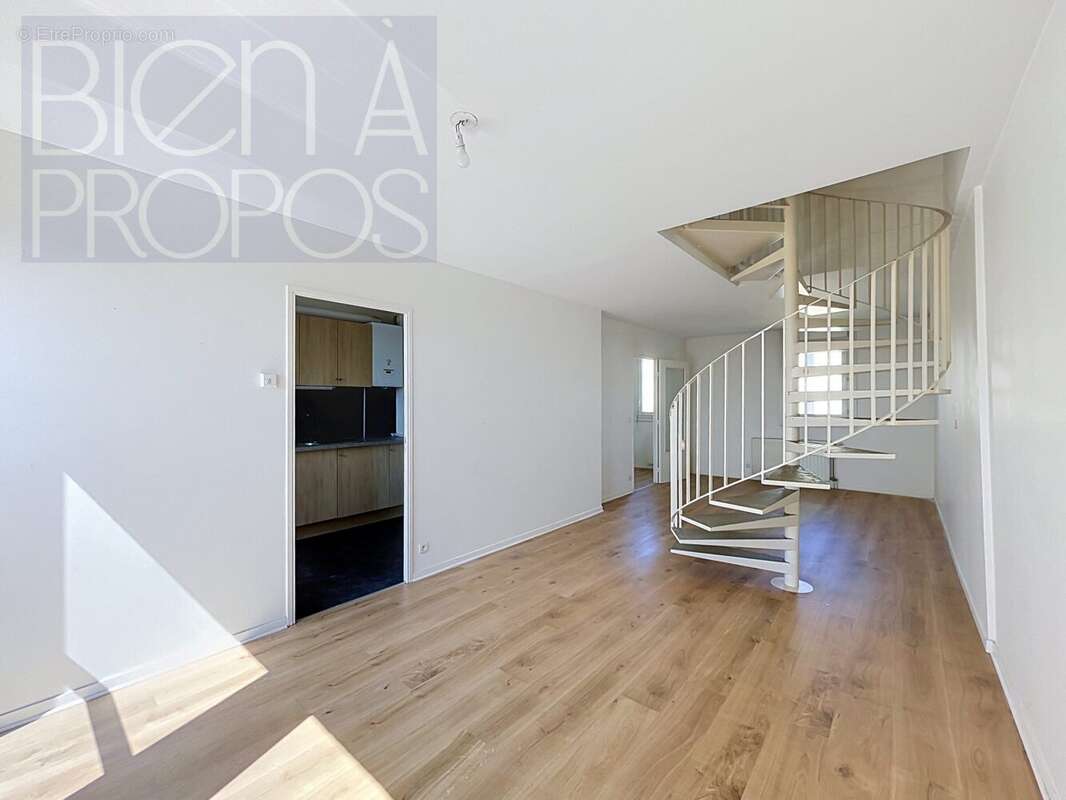 Appartement 80 m² à Creteil  - photo 3