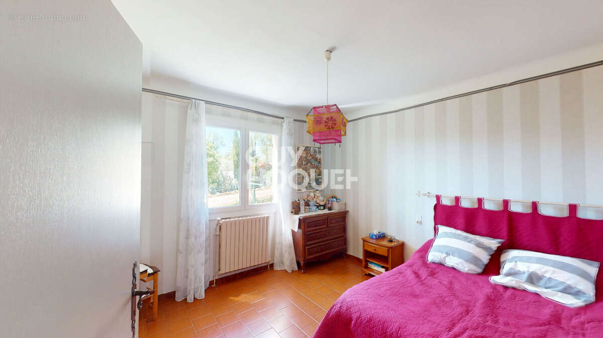 Maison à SAINT-LAURENT-LA-VERNEDE