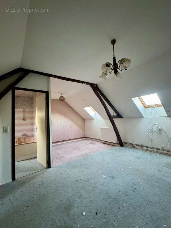 Appartement à NEUILLY-LE-BISSON