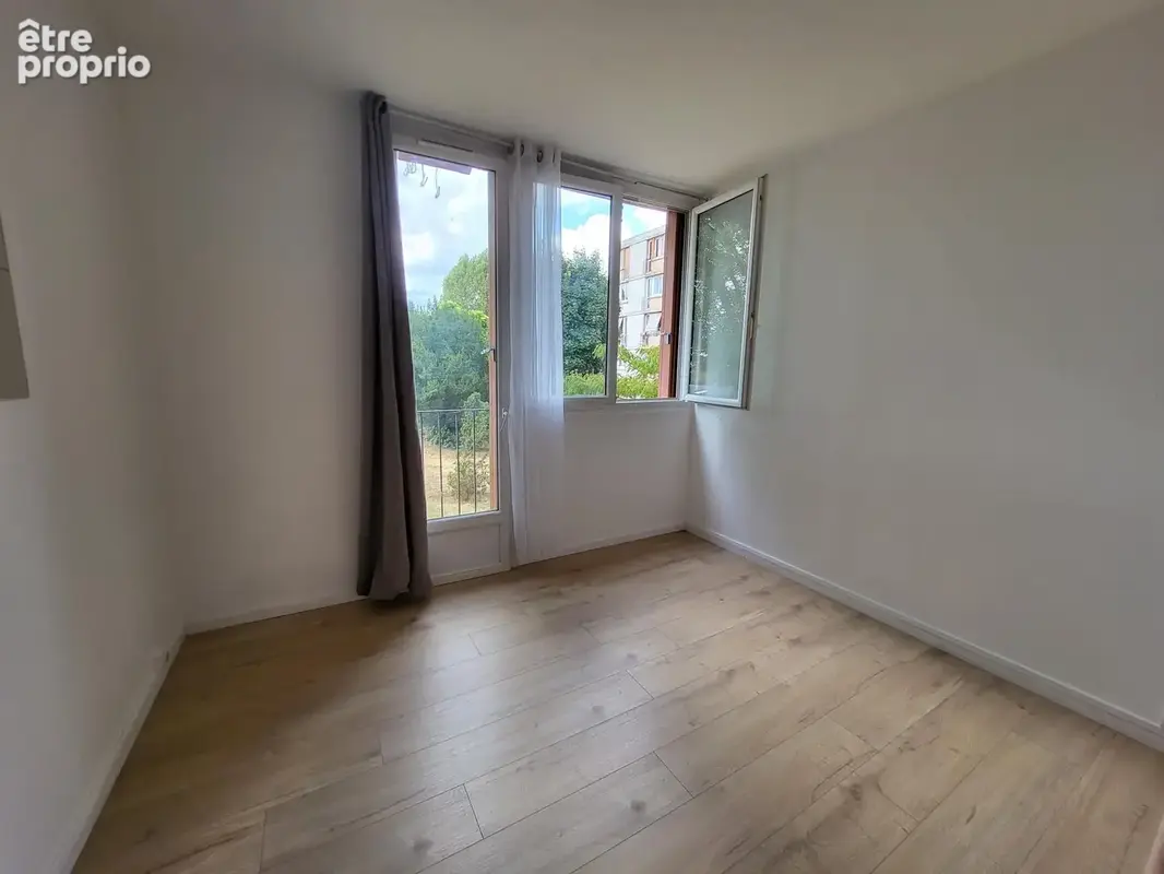 Appartement 74 m² à Noisy-Le-Grand  - photo 7