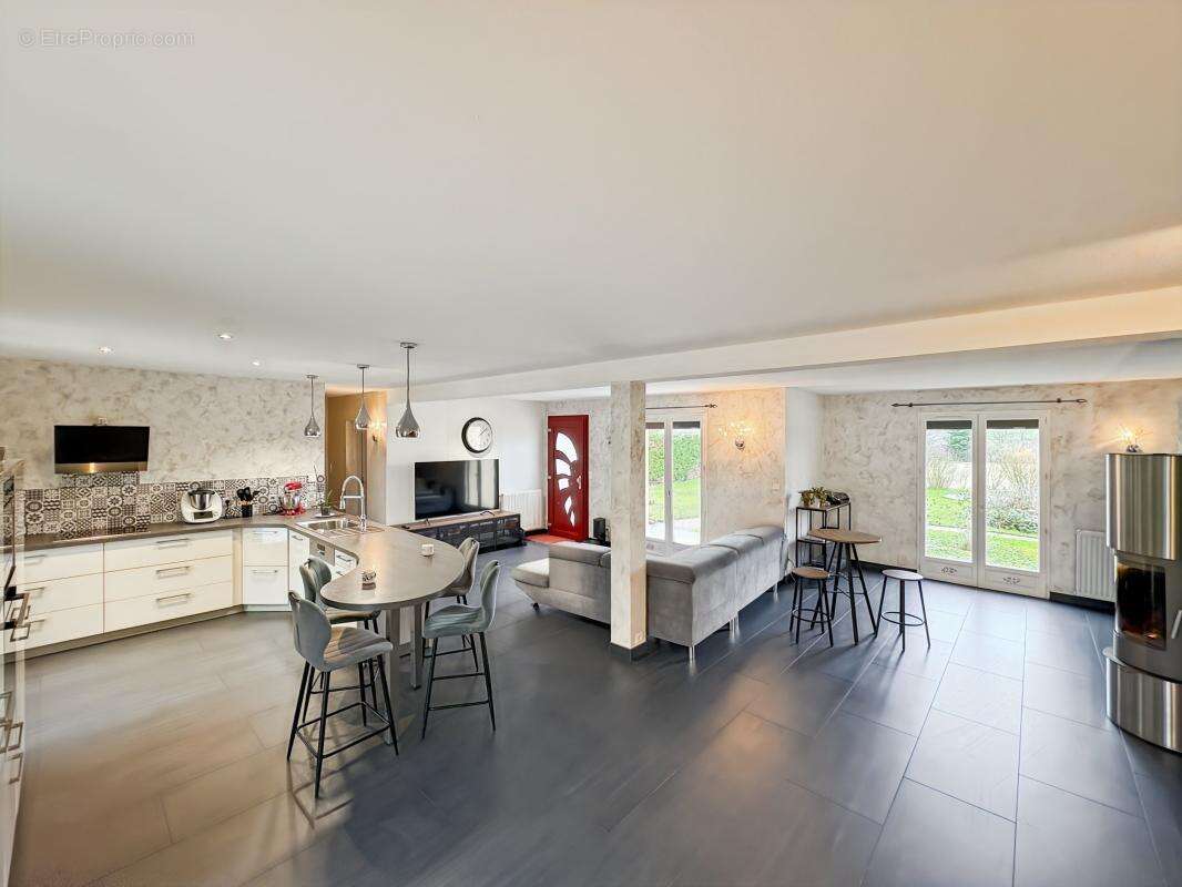 Maison à COSNE-D'ALLIER