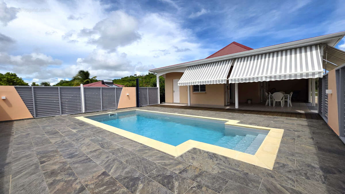 Maison à SAINTE-ANNE