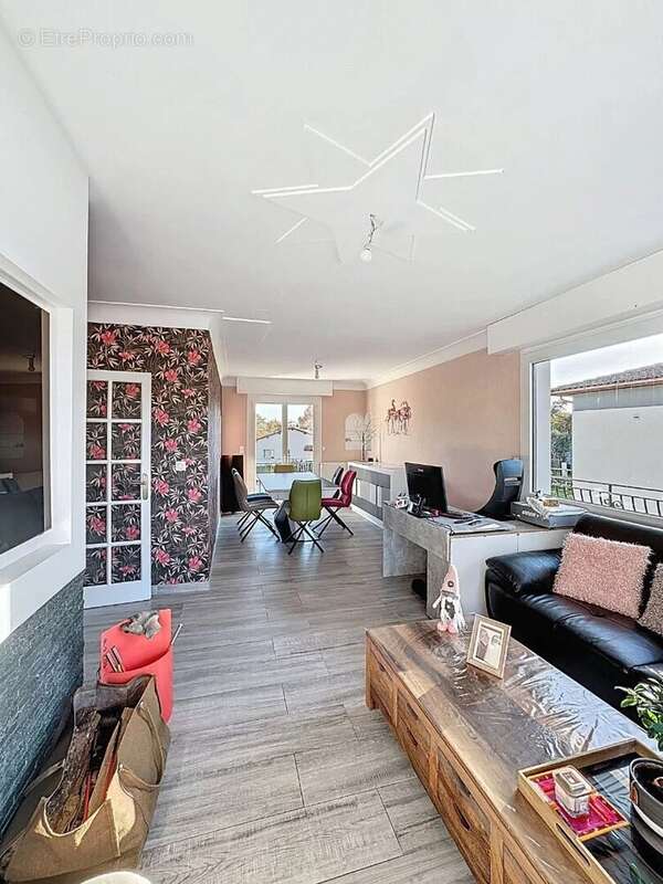 Maison à PARENTIS-EN-BORN