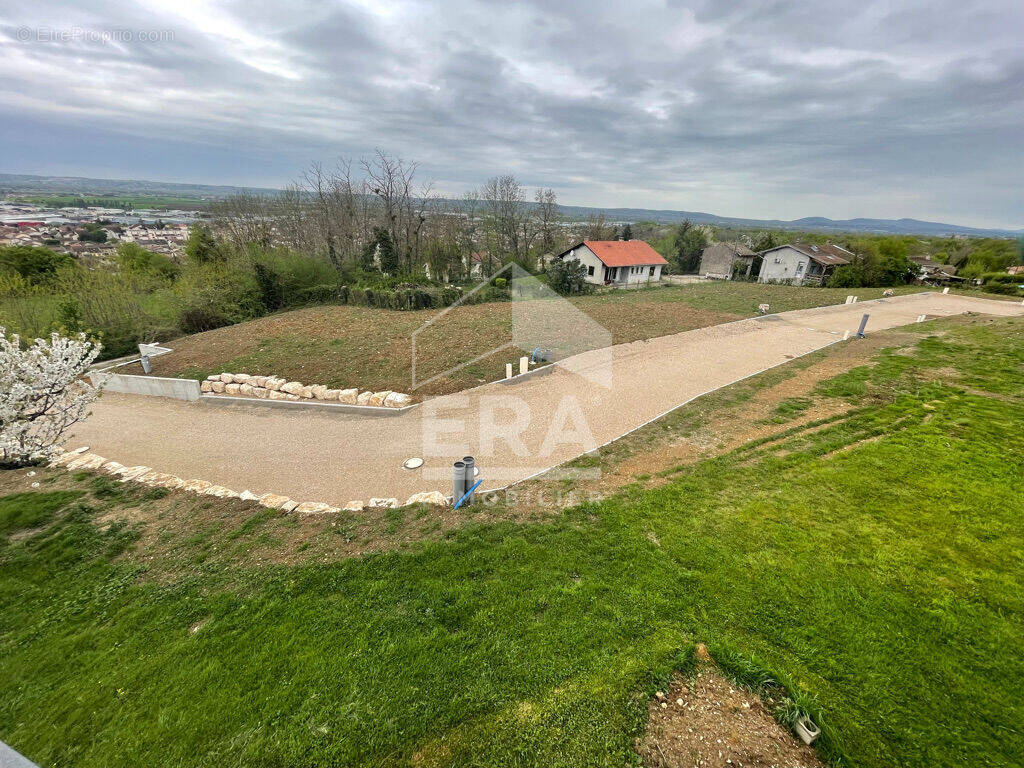 Terrain à AMBERIEU-EN-BUGEY
