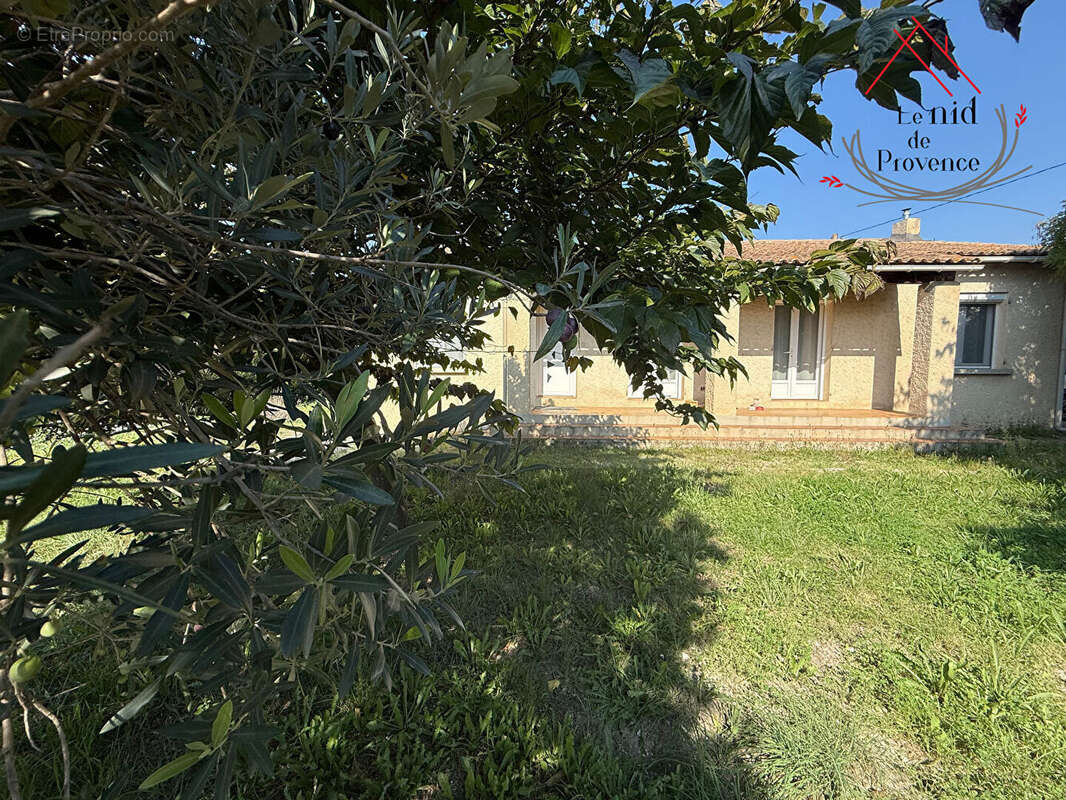 Maison à PERNES-LES-FONTAINES