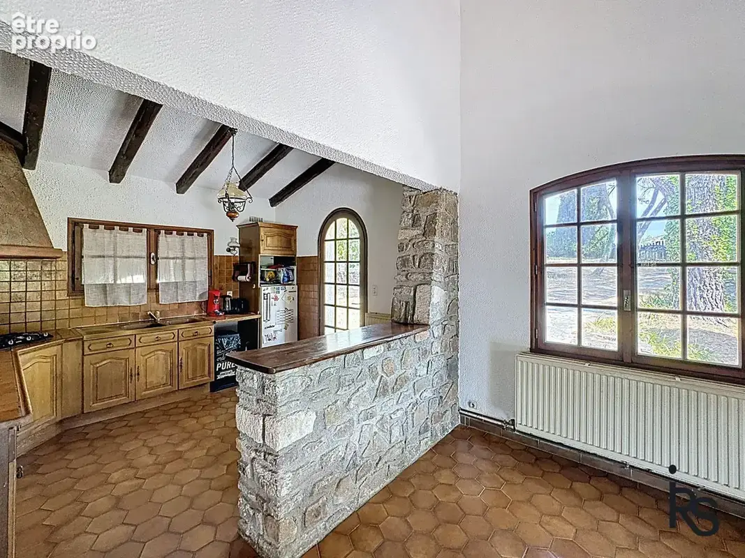 Au milieu d’un terrain arboré de 4350 m2, une maison de 107 m2 habitables - photo 8