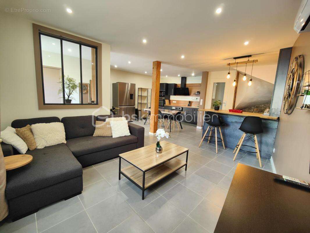 Maison à CONILHAC-CORBIERES