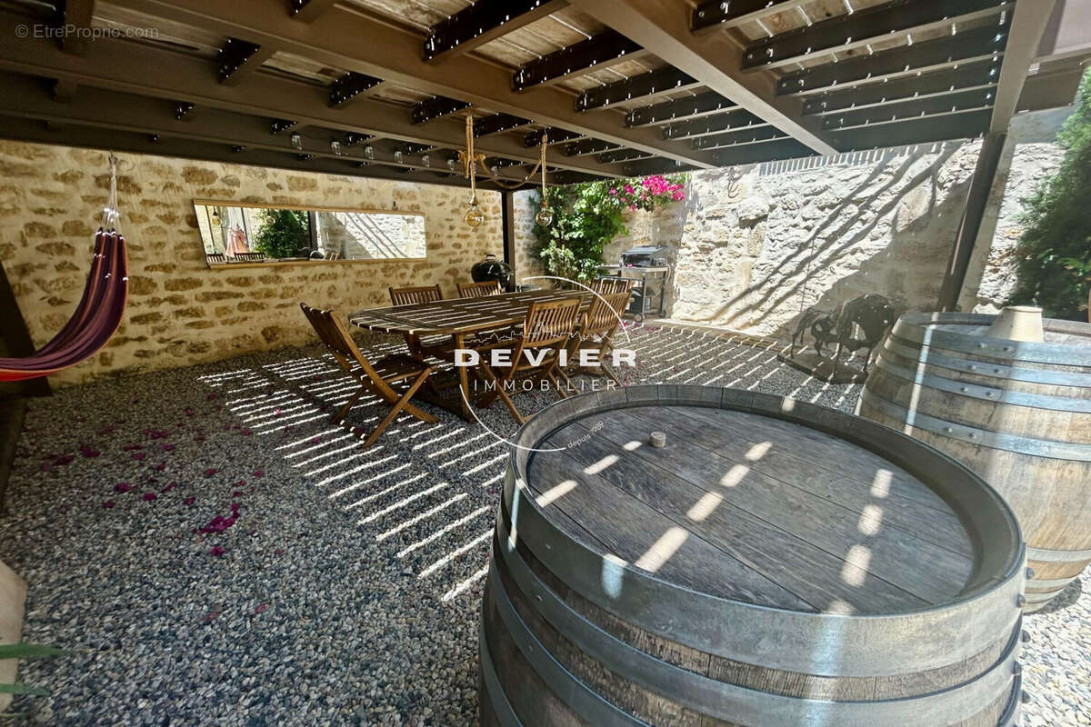 Maison à SAINT-GENIES-DES-MOURGUES