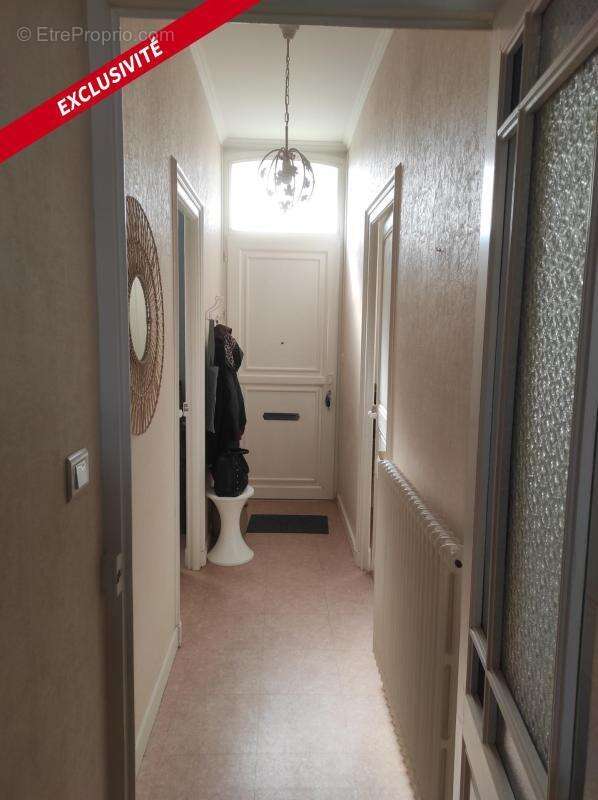 Maison à SAINT-JEAN-D'ANGELY