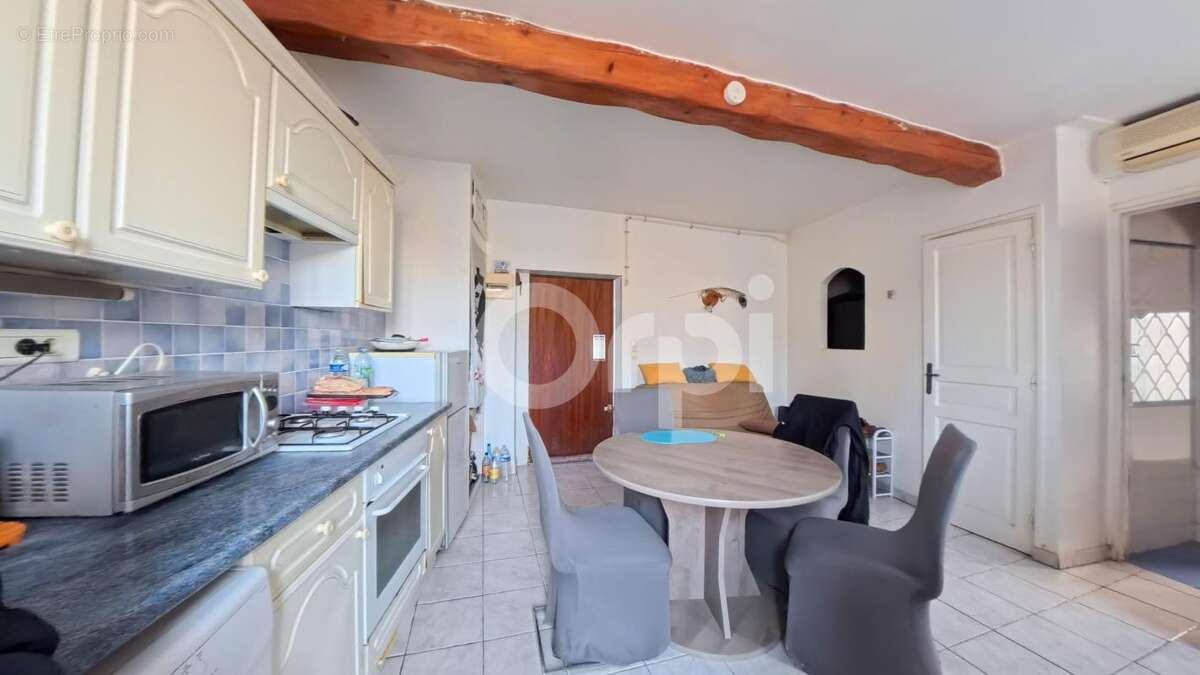 Appartement à ROQUEBRUNE-SUR-ARGENS