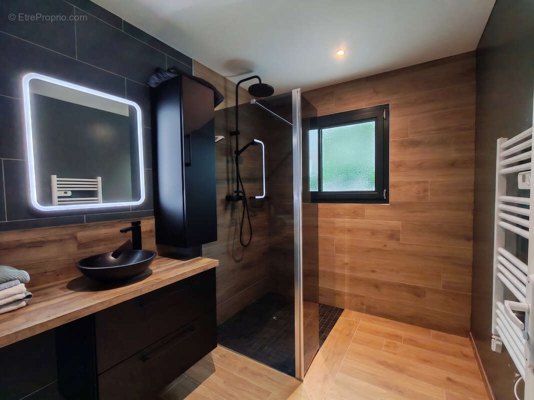 Maison 85 m² à Saint-Pierre-Du-Palais  - photo 3