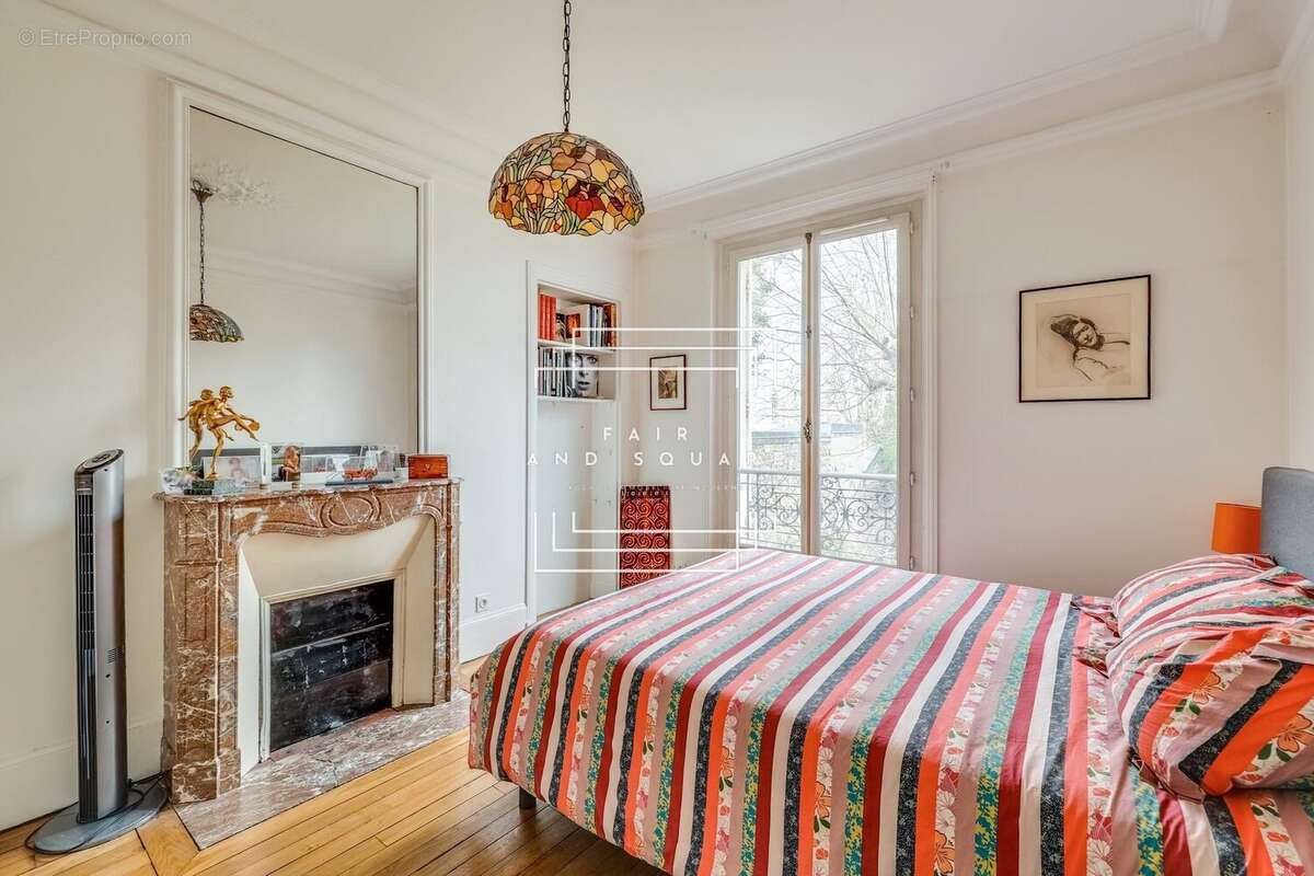 Appartement à NEUILLY-SUR-SEINE