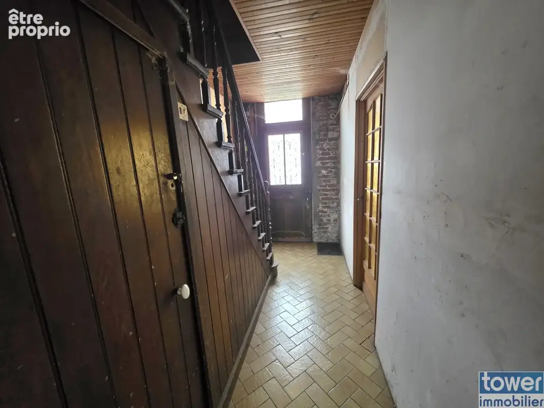 Maison à rénover de 97,8 m2 avec grand garage de 46 m2 et cour : un beau potentiel à saisir ! - photo 6