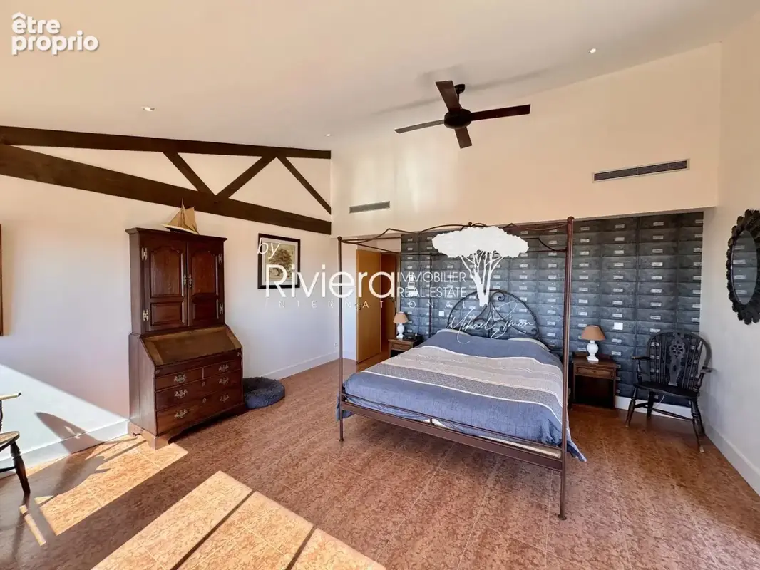 CAVALAIRE - Propriété 486m2 avec piscine et vue mer ! - photo 28