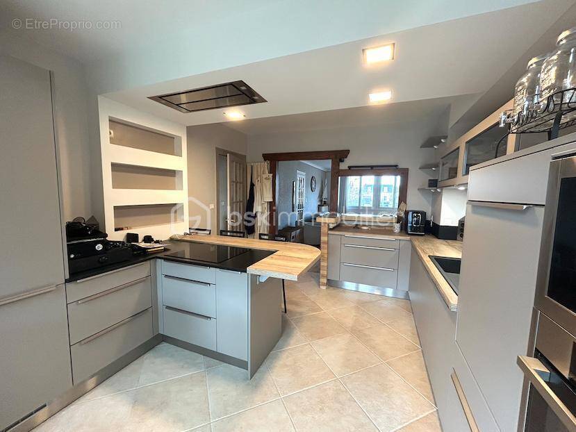 Maison à SAINT-PIERRE-DES-CORPS