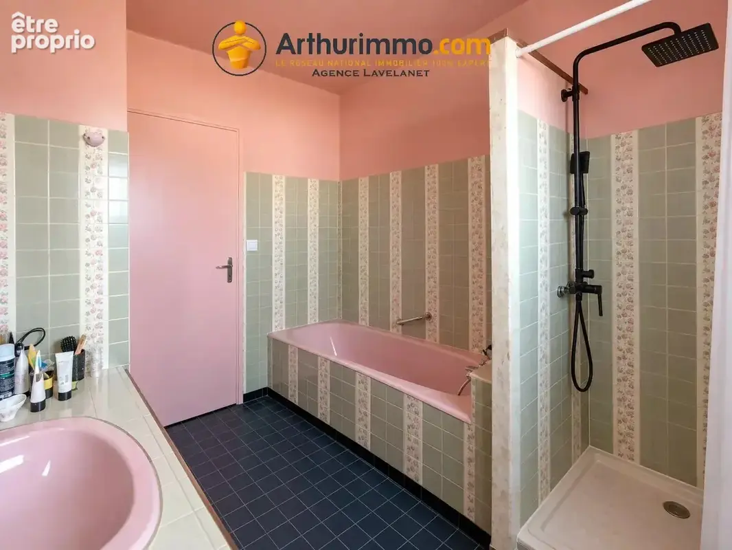 Maison plain-pied 143m² - 4 chambres - piscine - double garages - photo 8