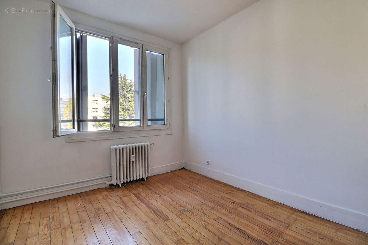 Appartement à LA COURNEUVE