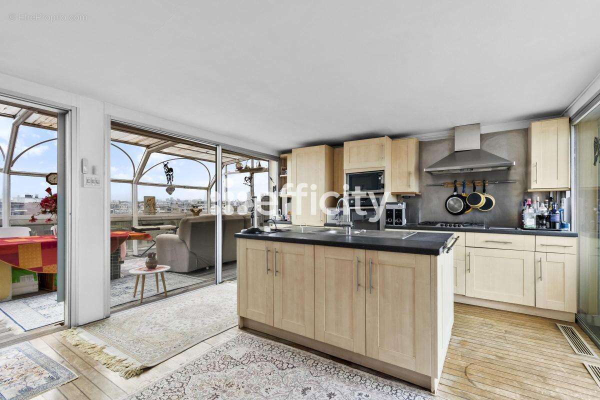 Appartement à PARIS-12E