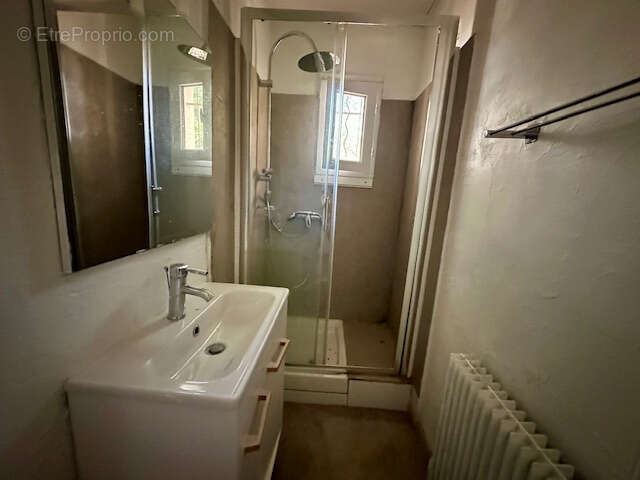 Maison à CHATEAUNEUF-LE-ROUGE