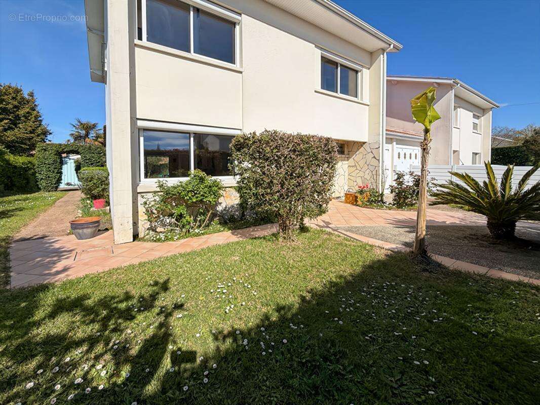 Maison à LE HAILLAN