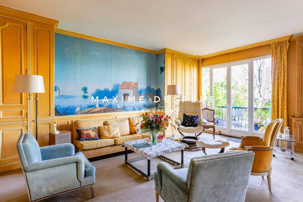 Appartement à NEUILLY-SUR-SEINE