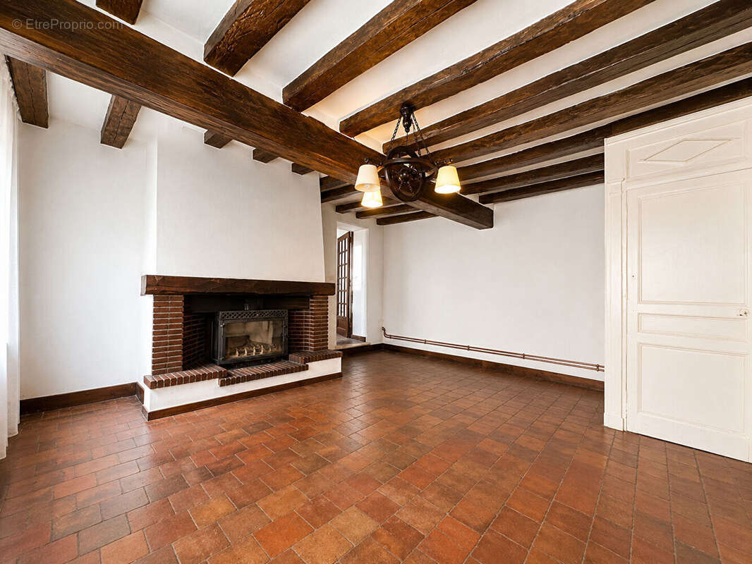 Maison à COURVILLE-SUR-EURE