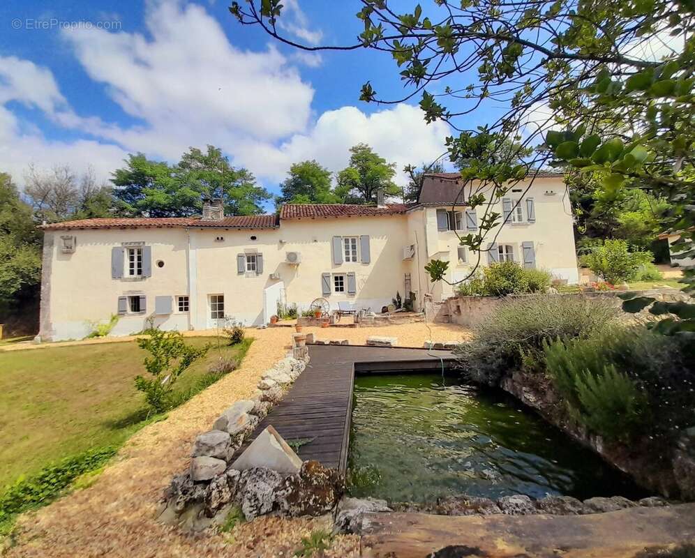 Maison à VERTEILLAC
