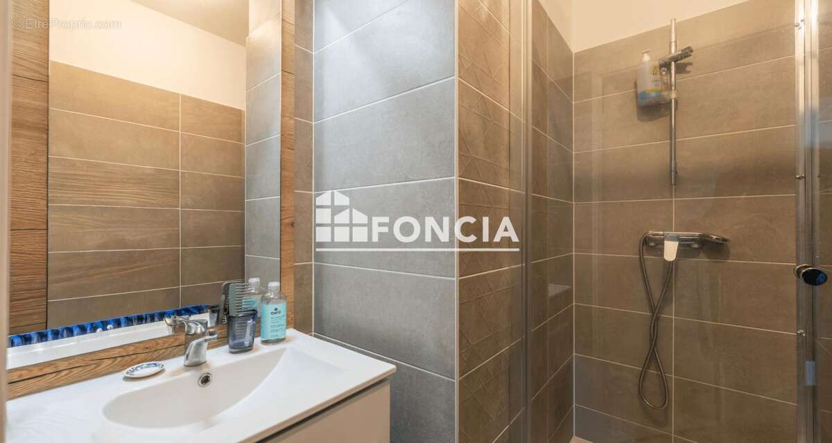 Appartement à NANTERRE