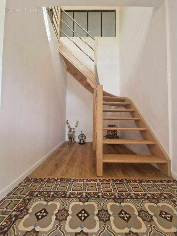 Maison à MONT-SAINT-ELOI