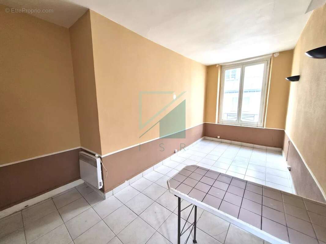 Appartement à PARIS-2E
