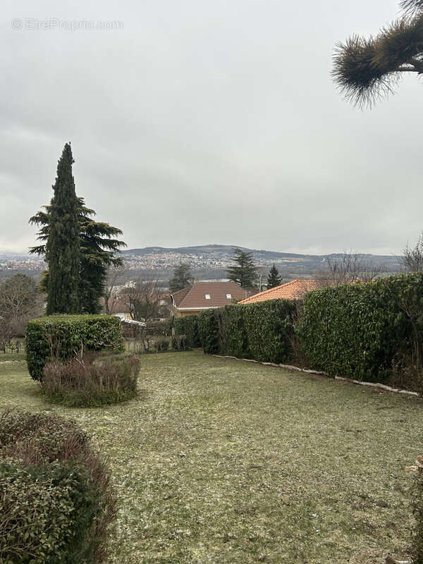 Terrain à LA ROCHE-NOIRE