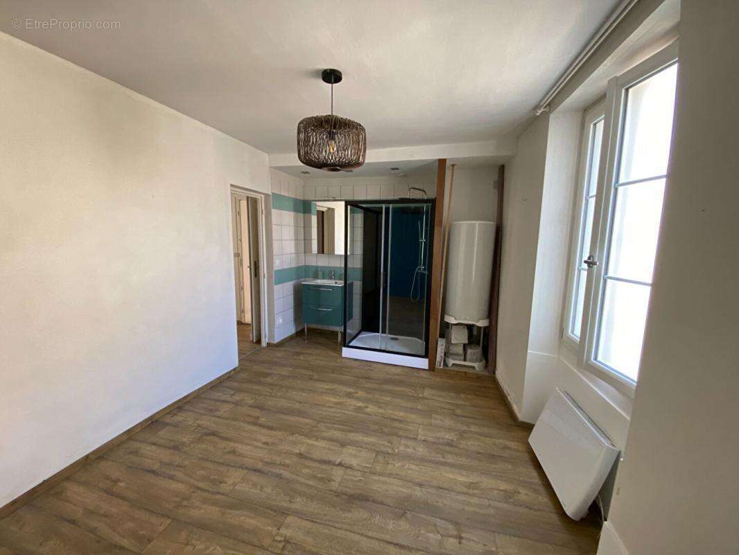 Appartement à JOUY-LE-CHATEL