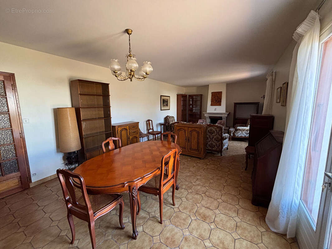 Maison de plain-pied avec garages et véranda - Au calme d'un village du Château-d'Oléron - photo 5
